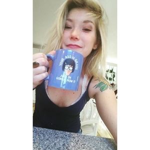 Meet your Posher, Cait