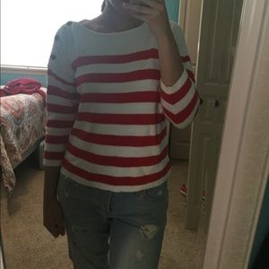 White and red button stripped sweater
