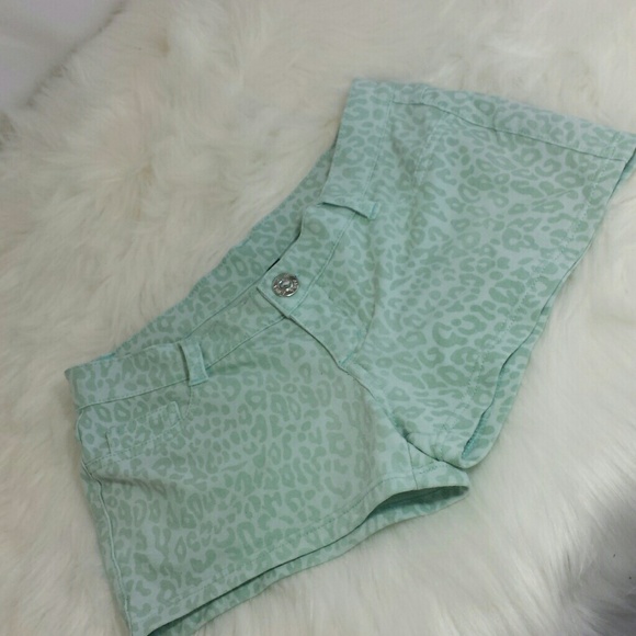 2 for $10 Aviva Stretch Cheetah print shorts Sz. 7 - Picture 1 of 5