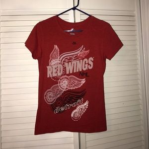 Red Wings heathered fitted tshirt