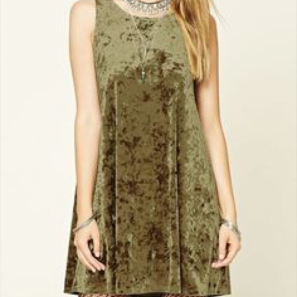 NWOT Forever 21 Crushed Velvet Swing Dress