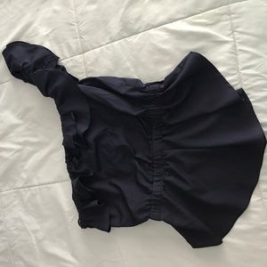 CUTE GOING OUT ONE SHOULDER SILKY SHIRT!