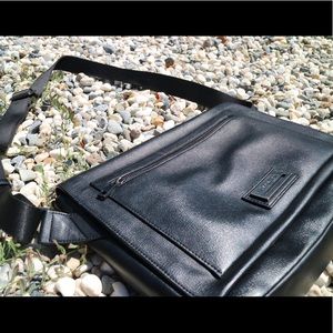 Calvin Klein Medium sized Messenger Bag