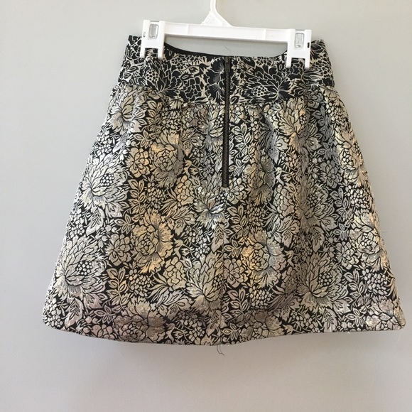 Black and gold a-line mini skirt - Picture 2 of 3