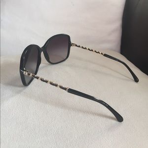 New Chain Chanel sunglasses