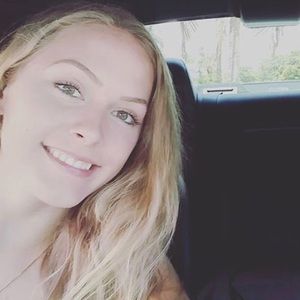 Meet your Posher, Charlotte