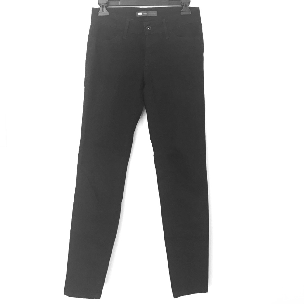 Levi black skinny jeans