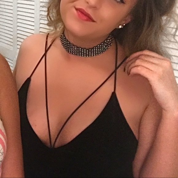 Velvet criss cross body suit - Picture 4 of 4