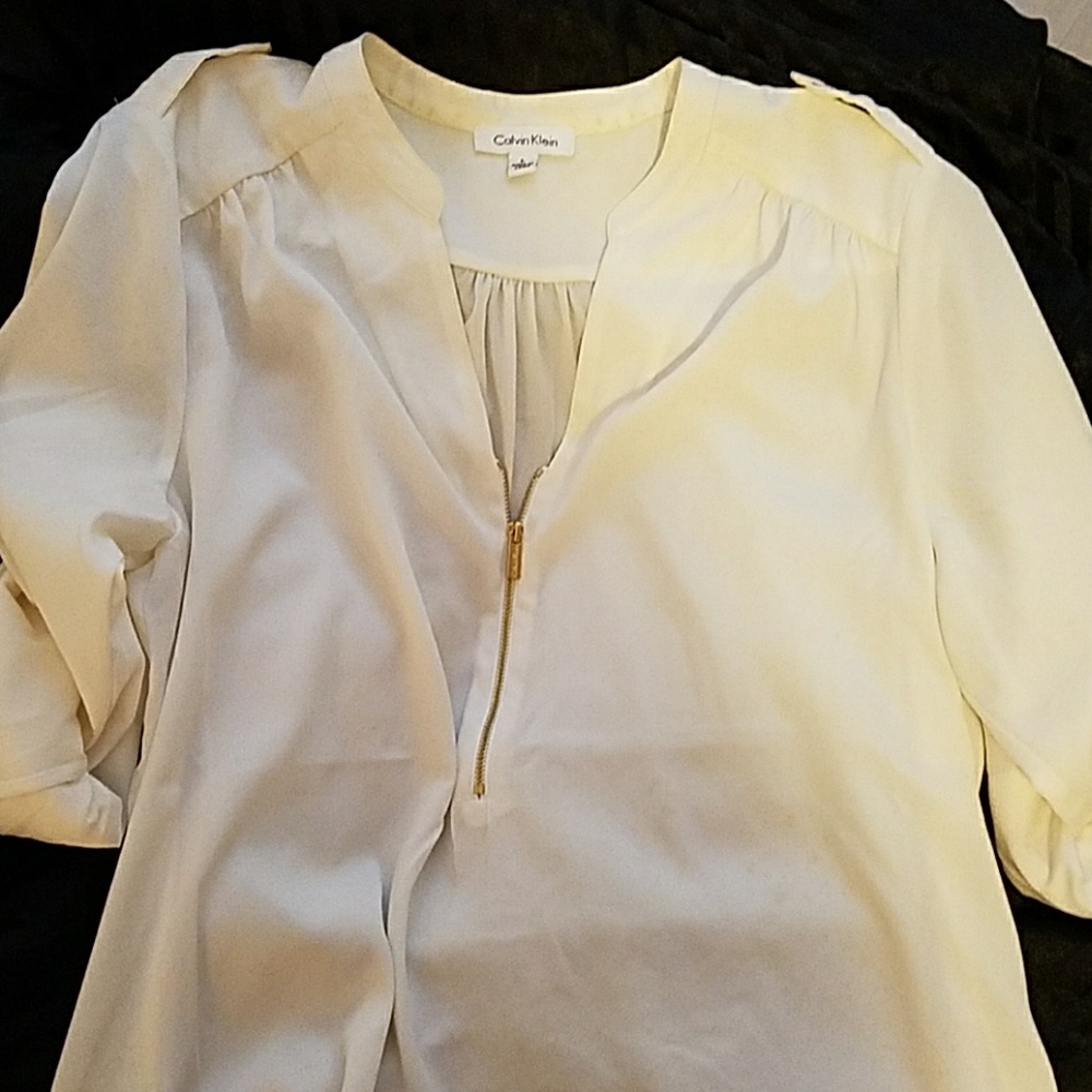 Clavin.Klein blouse with zipper neck