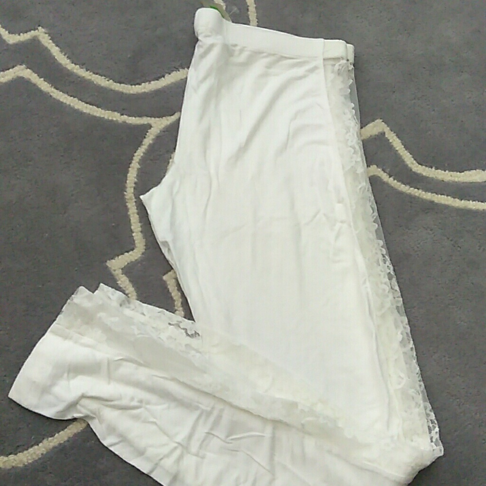 White Leggings w Lace Side