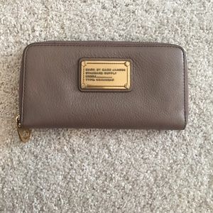Marc Jacobs Leather Zip Around Wallet