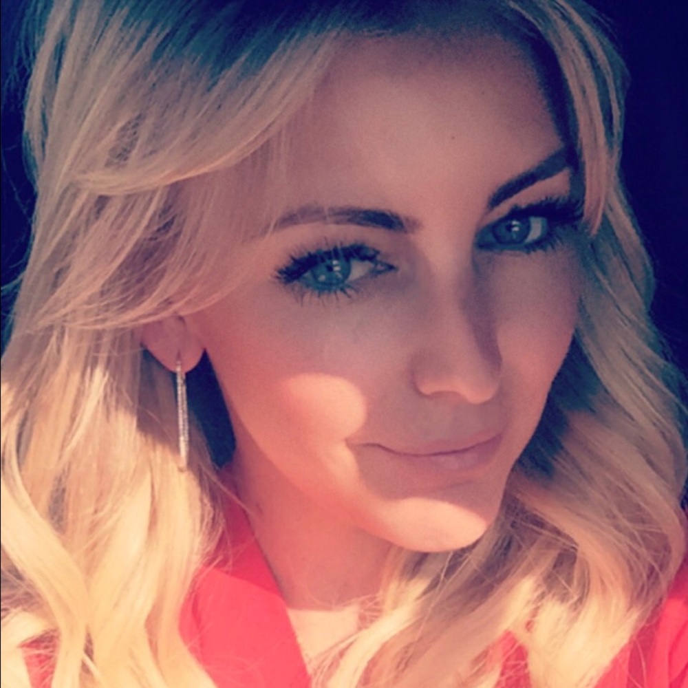 Meet your Posher, Nicole