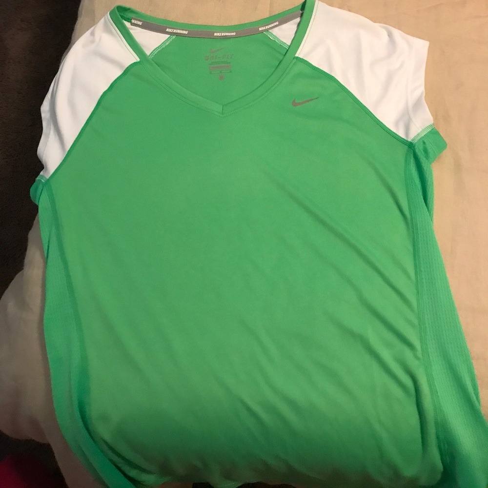 Nike top