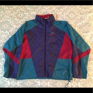 Dope a$$ retro Nike windbreaker w/ optional hood