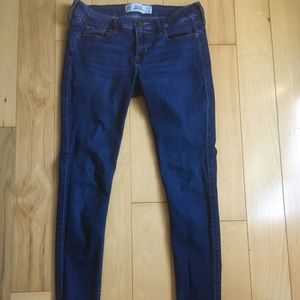 HOLLISTER SIZE 5 DENIM JEANS