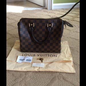 Authentic Louis Vuitton  Speedy 25 (Damier)