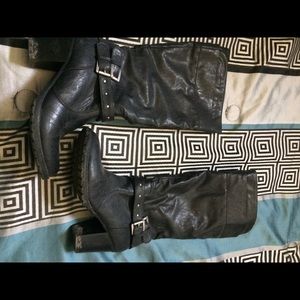 Heeled boots