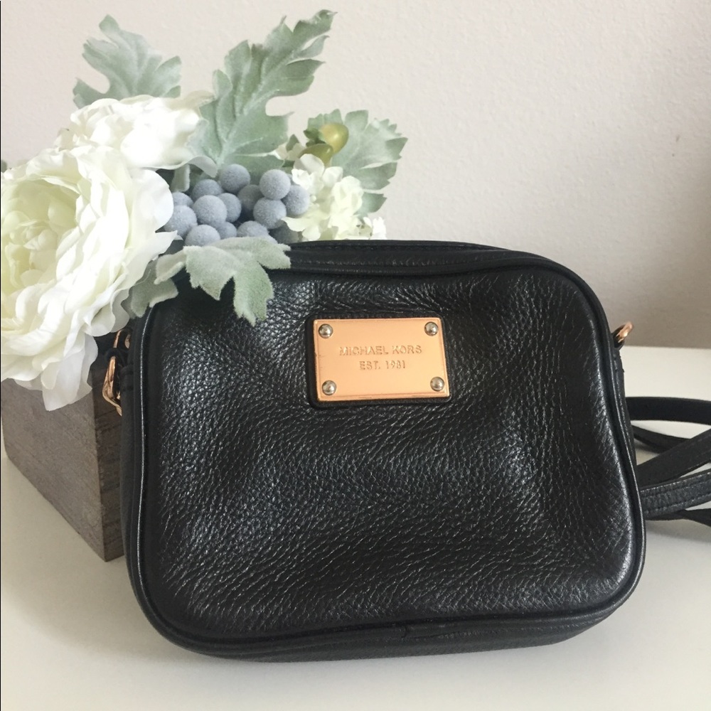 Michael kors cross body bag