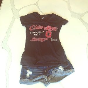 V-Neck Ohio State Tee