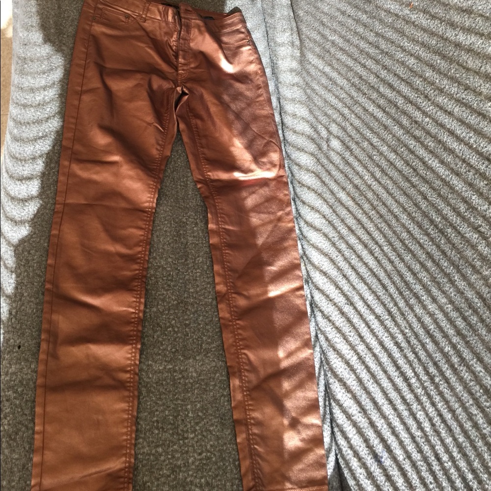 Super cute Shimmer Bronze skinny jeans