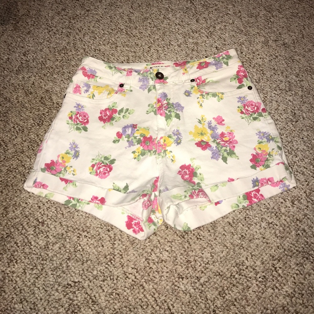 Bullhead floral shorts