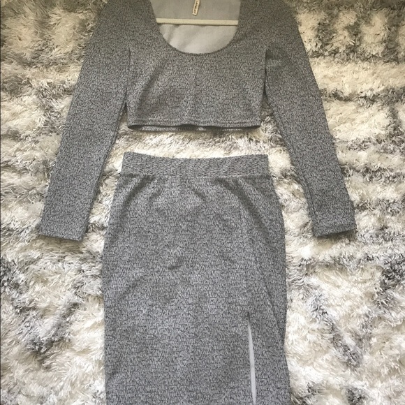 Lanston 2-piece set crop top and skirt set - Picture 3 of 4