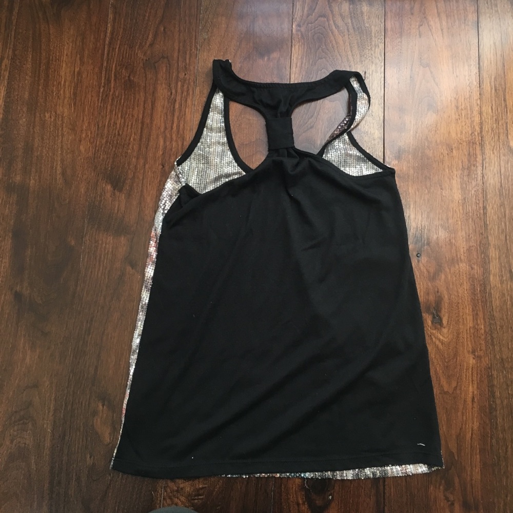 Comfy and stylish glittery top - Picture 2 of 3
