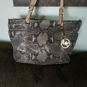 Michael Kors pocketbook