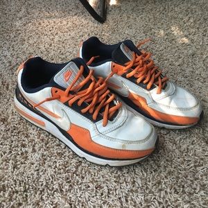 nike orange and white air max