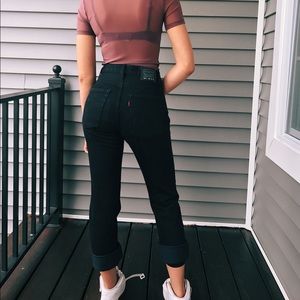 👖LEVIS JEANS- THE VINTAGE LOOK👖