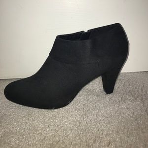 Black X Appeal Booties Size 10