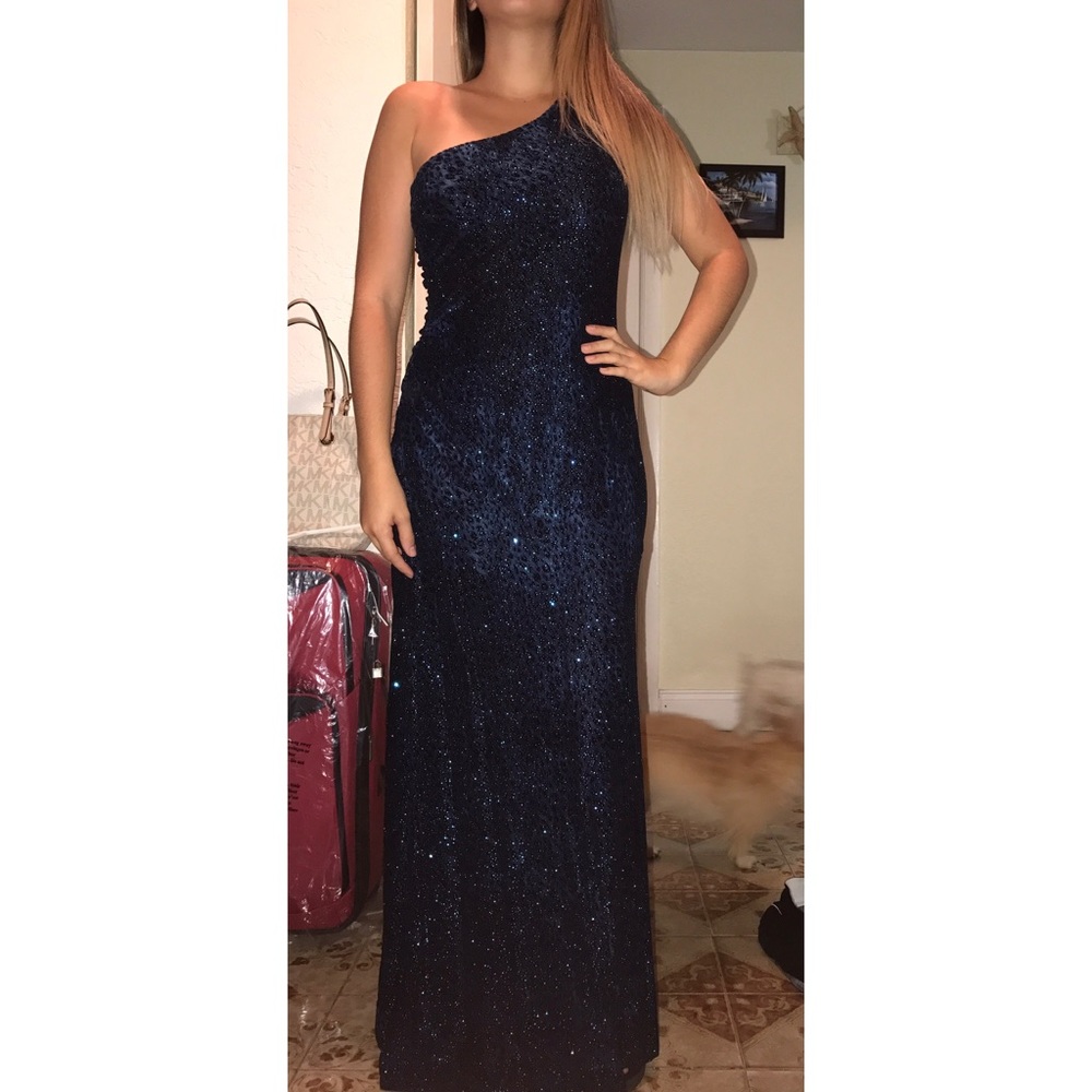 Jump—One Shoulder Navy Blue Evening Dress