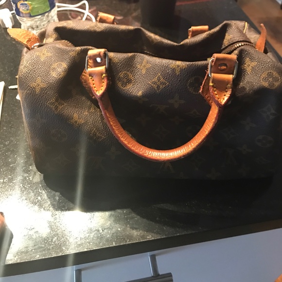 Louis Vuitton Handbags - LISA ONLY Louis Vuitton purse monogram bag vintage speedy medicine bag doctor