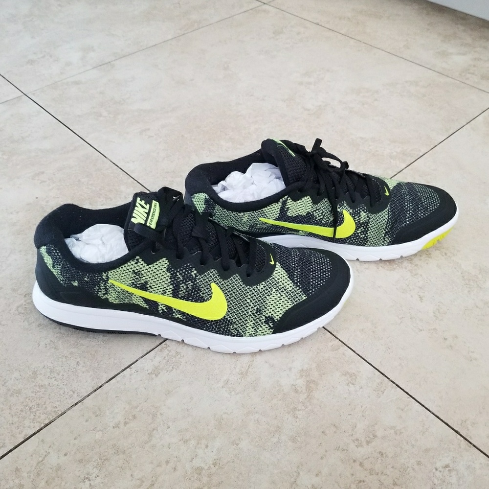 🆕️ Nike Flex Men's Size 9.5
