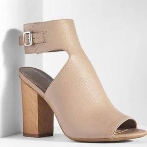 Simply Vera Marie Taupe Peep Toe Heel Buckle
