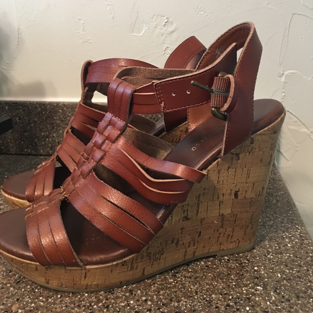 Woven wedges