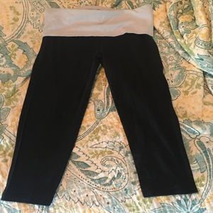 Victoria's Secret PINK yoga crop capris
