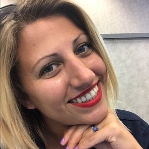 Meet your Posher, Briana