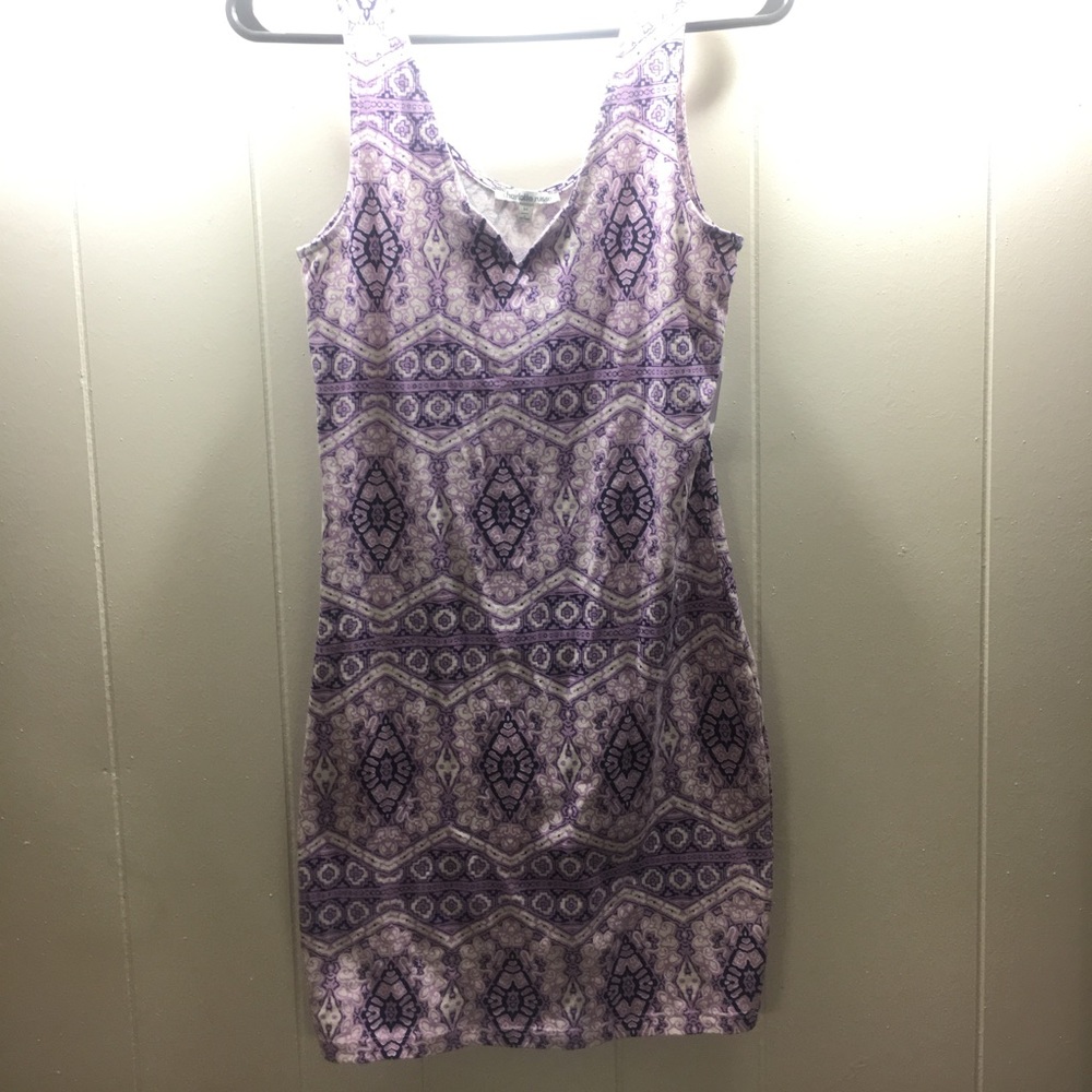 Purple white and navy bodycon v-neck dress