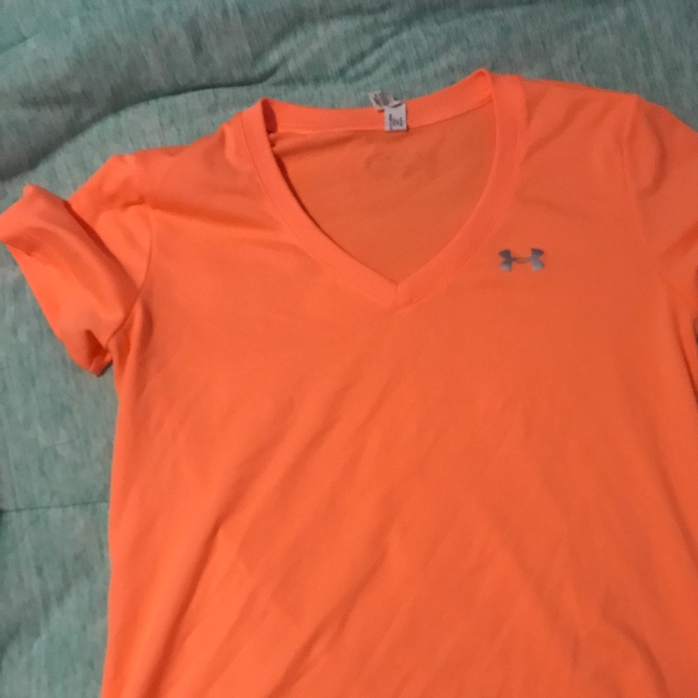 Under Amour Tee Bundle - image 3