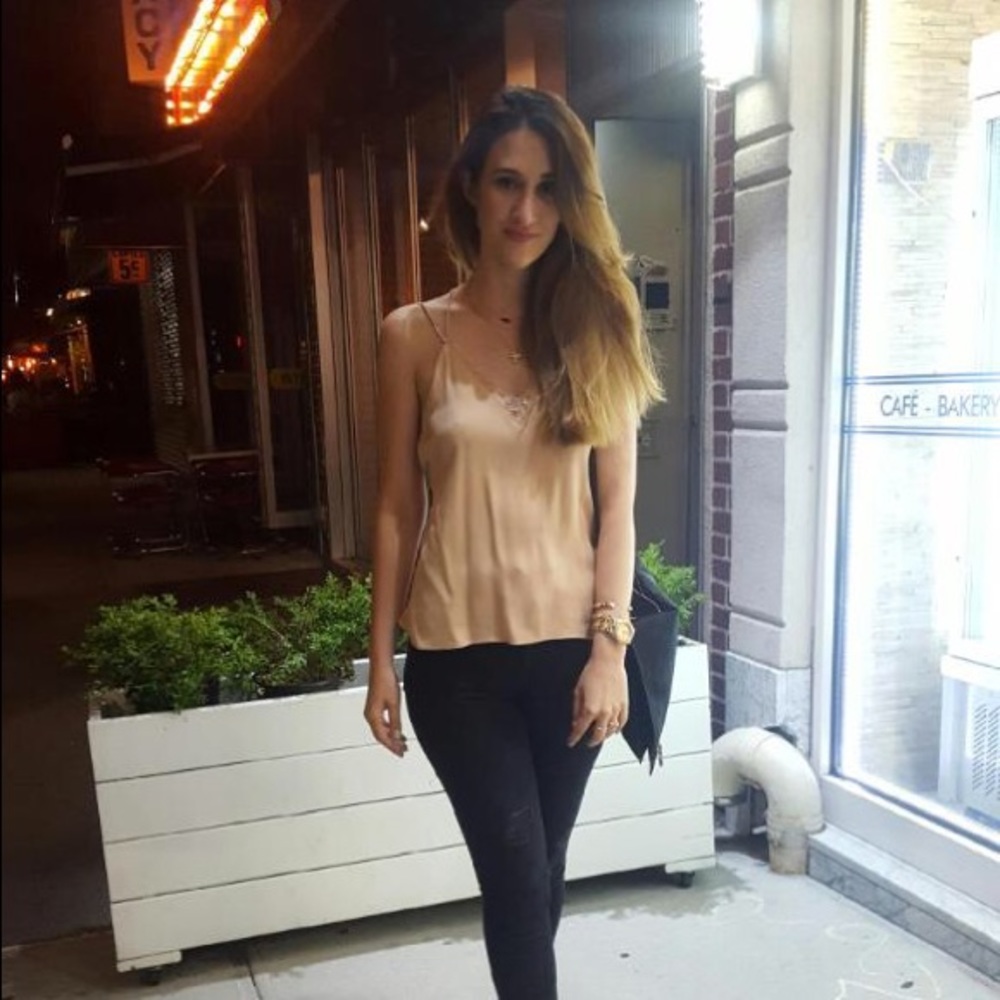 Meet your Posher, Alexia