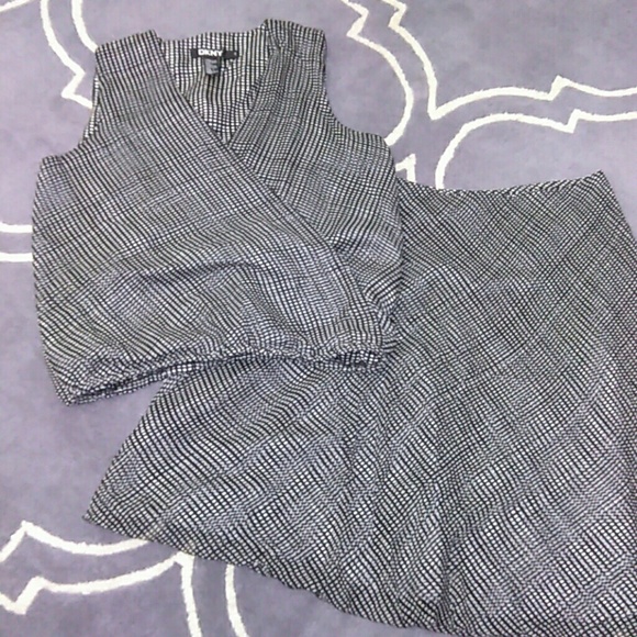 2PC DKNY SKIRT SET - Picture 1 of 4