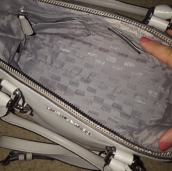 PRICED TO SELL Michael Kors Purse - Picture 3 of 4