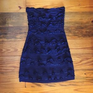 Stapless mini ruffled dress