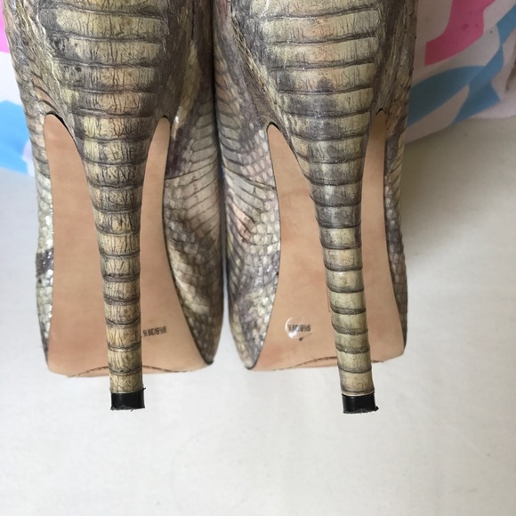 Vince Camuto Snakeskin Platform Heels - Picture 5 of 5