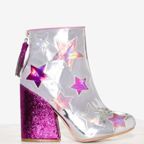 YRU Shoes - NEW IN BOX YRU Jem Star Booties