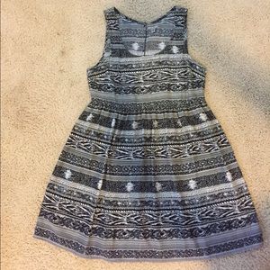 Black and white patterned dress