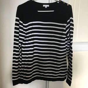 🌺Black & White Striped Med.Croft & Barrow Sweater