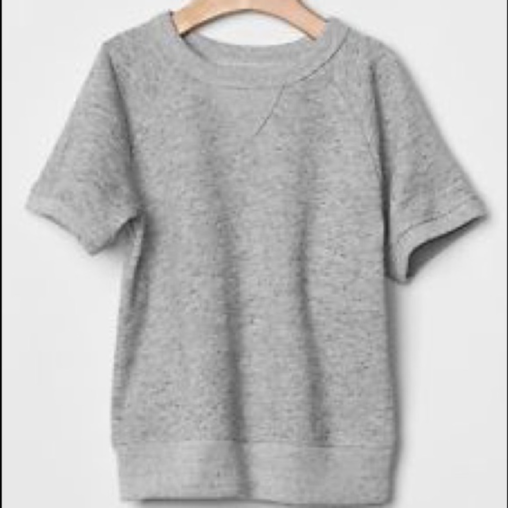 Trendy GAP size 4 sweater tee