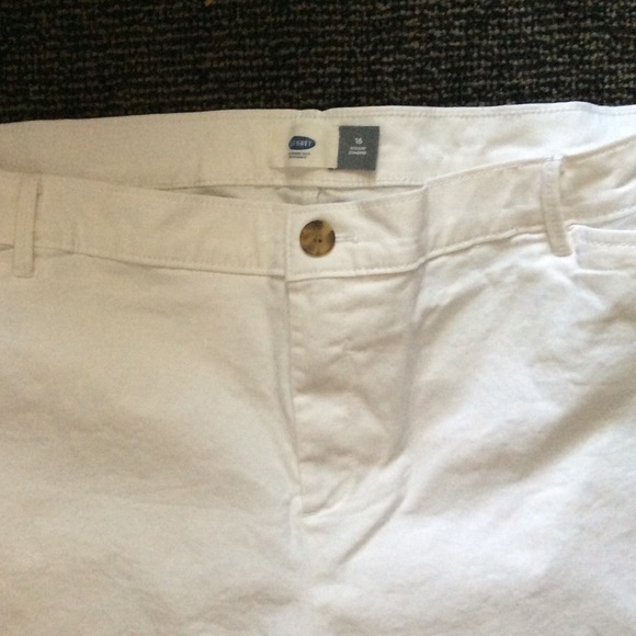 Women's Capris - Picture 2 of 2